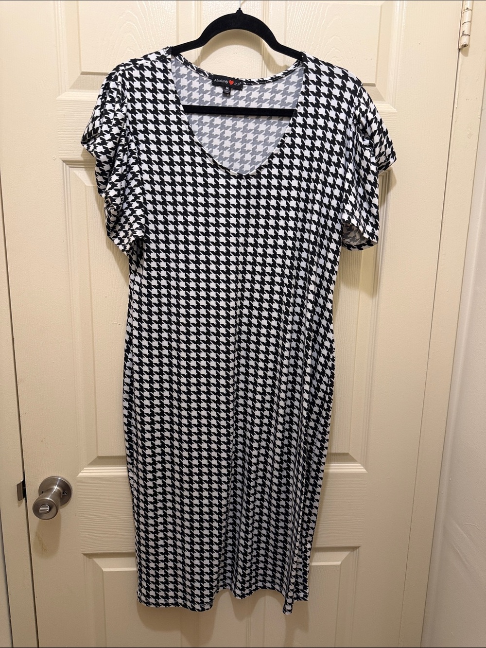 Absolutely Famous Black & White Houndstooth Midi Dress